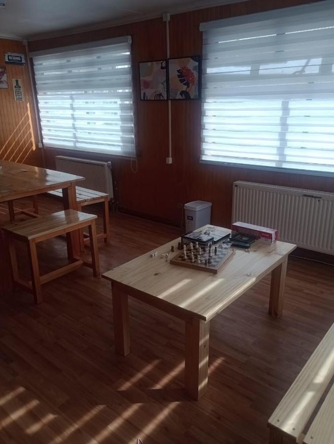 Isla Yu Backpacker Hostel Пуерто Наталес Екстериор снимка