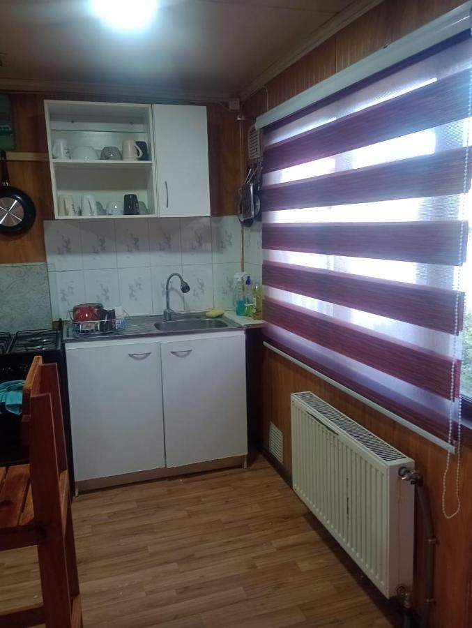 Isla Yu Backpacker Hostel Пуерто Наталес Екстериор снимка
