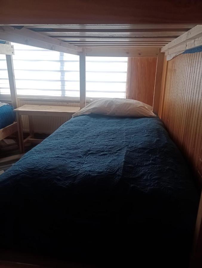 Isla Yu Backpacker Hostel Пуерто Наталес Екстериор снимка