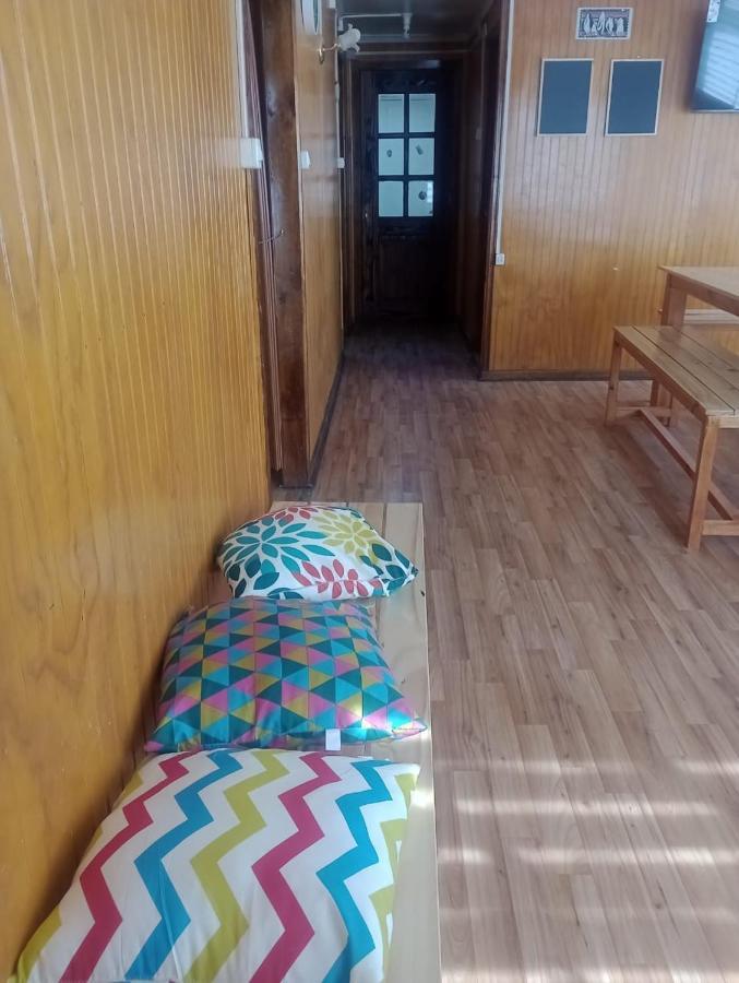 Isla Yu Backpacker Hostel Пуерто Наталес Екстериор снимка